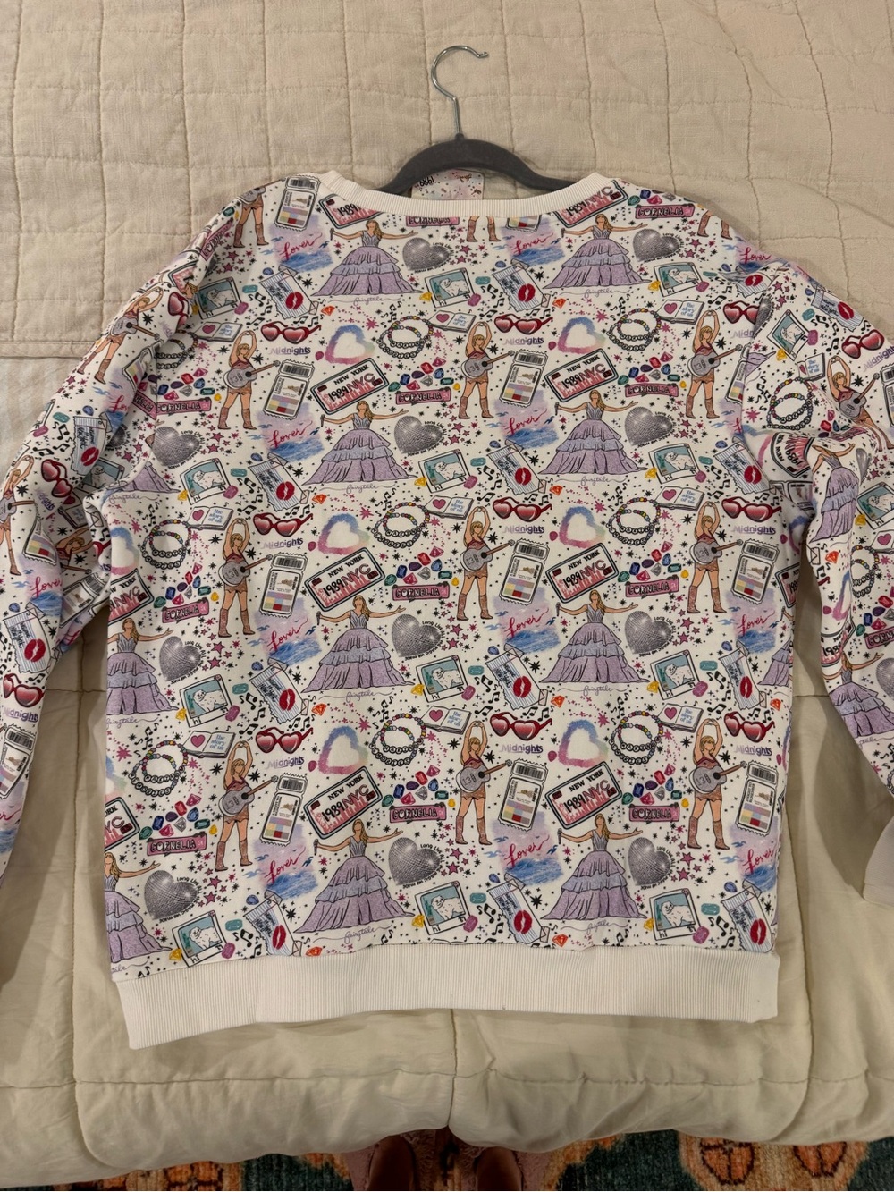 Elisabeth & Faith Taylor Swift Eras tour sweatshirt brand new with tags - Picture 2 of 3